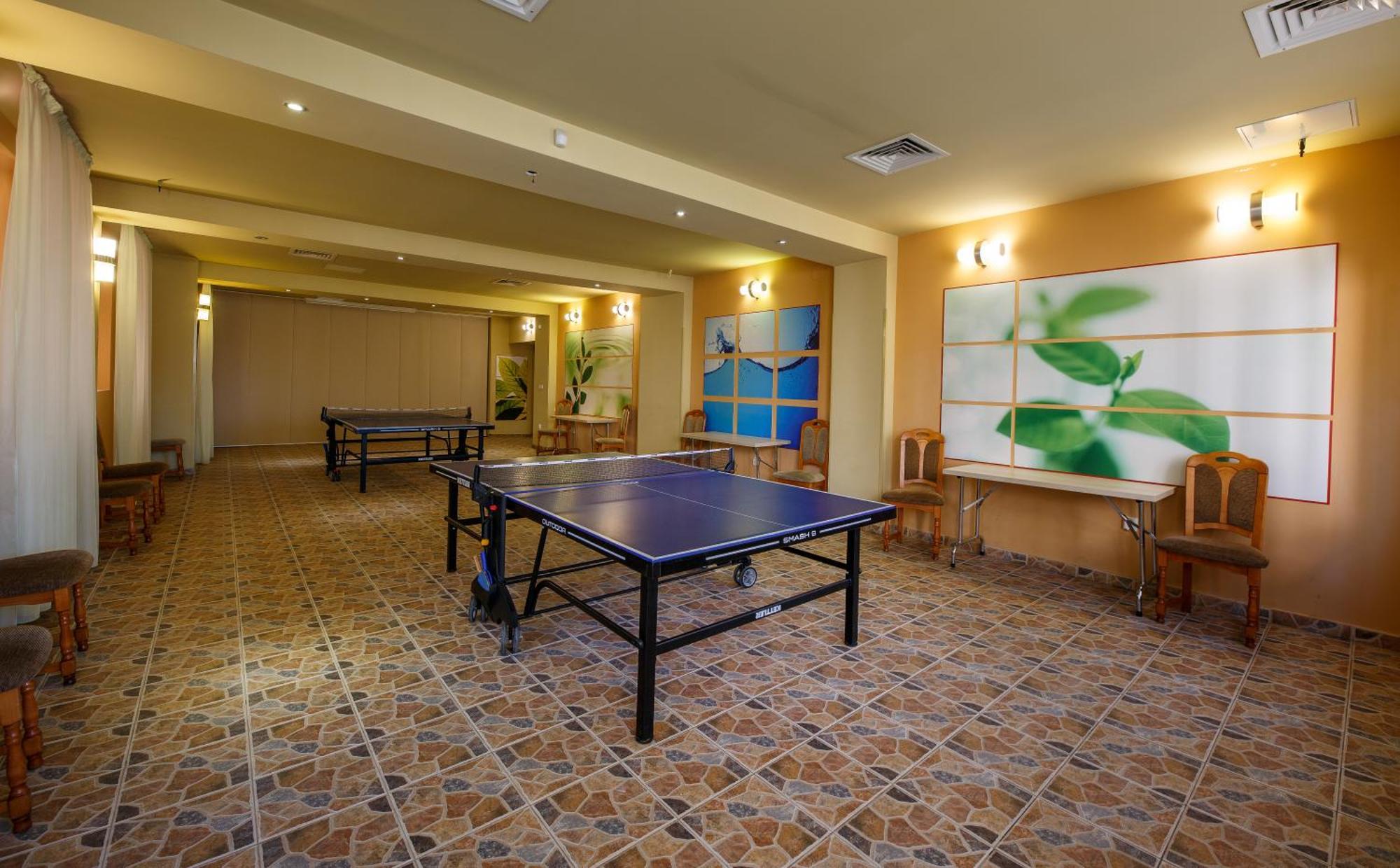 Eden Grand Resort เปรดัล ภายนอก รูปภาพ